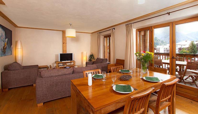 Gîte pour 12 personnes, avec balcon, adapté aux familles à Vénosc - 4