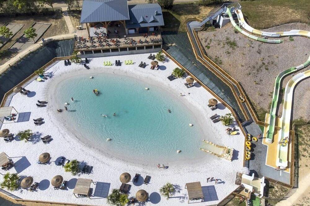 Camping 4 étoiles - Parc aquatique - eehicg in Aubigny (Vendée), Loire Valley