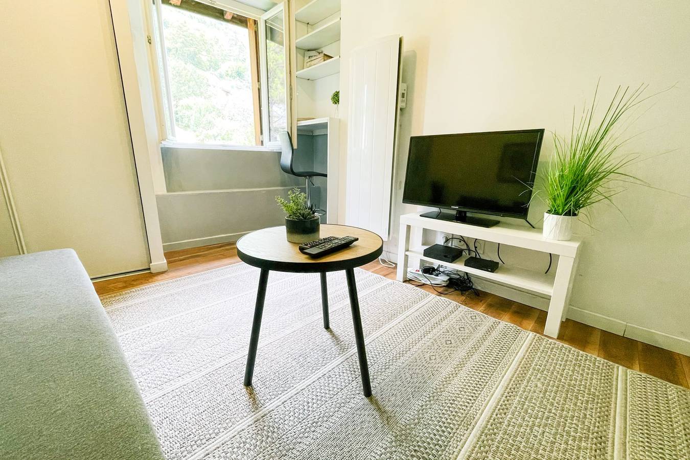 Entire studio, #A6 | Chez Mimi 👱🏻‍♀️ Studio La Tronche | Near hospital in La Tronche, Isère