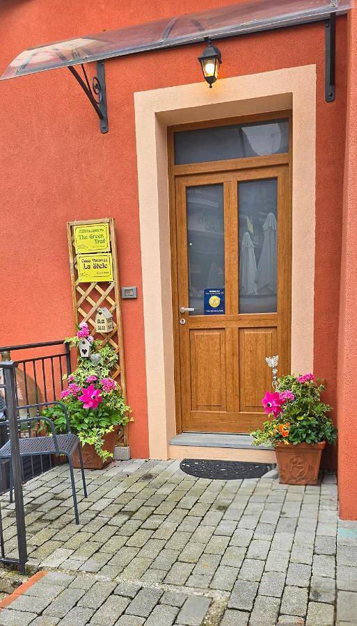 Gîte pour 2 personnes, avec terrasse ainsi que vue et jardin à Prepotto - 3