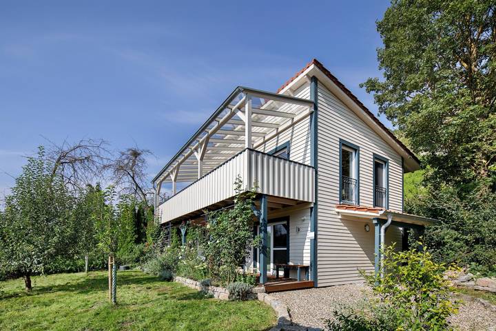 Geheel appartement, Vakantiehuis "Ferienhaus Das Große Paradies" met Sauna, Tuin, Hottub en Wi-Fi in Landkreis Kassel