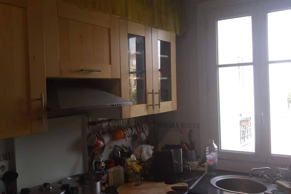 In a listed Hausmann building in Les Lilas, Seine-Saint-Denis