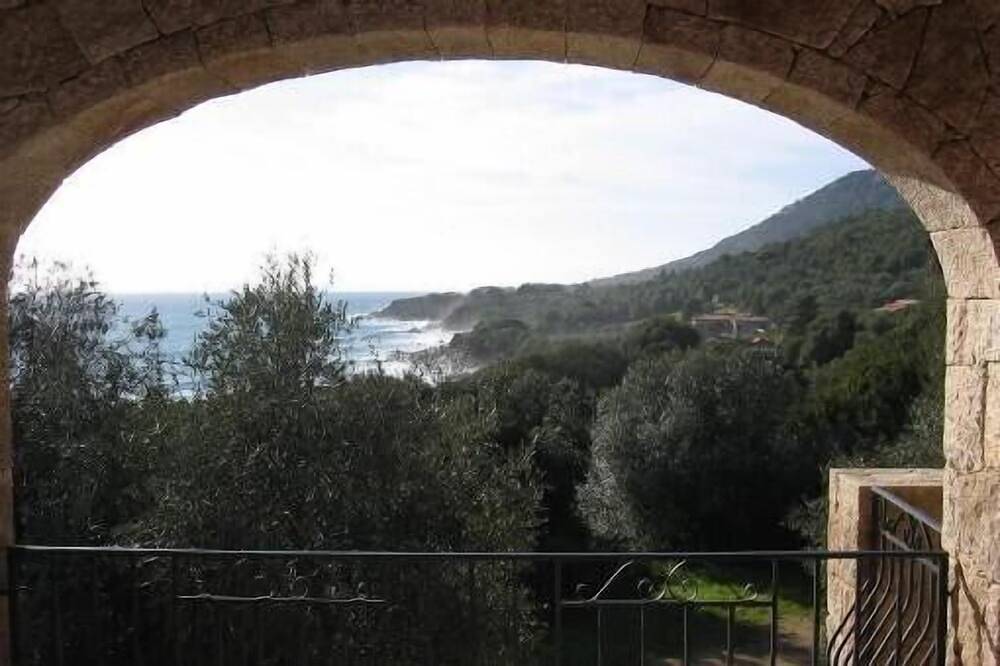 Villa pour 7 Personnes dans Cappiciolo, Olmeto