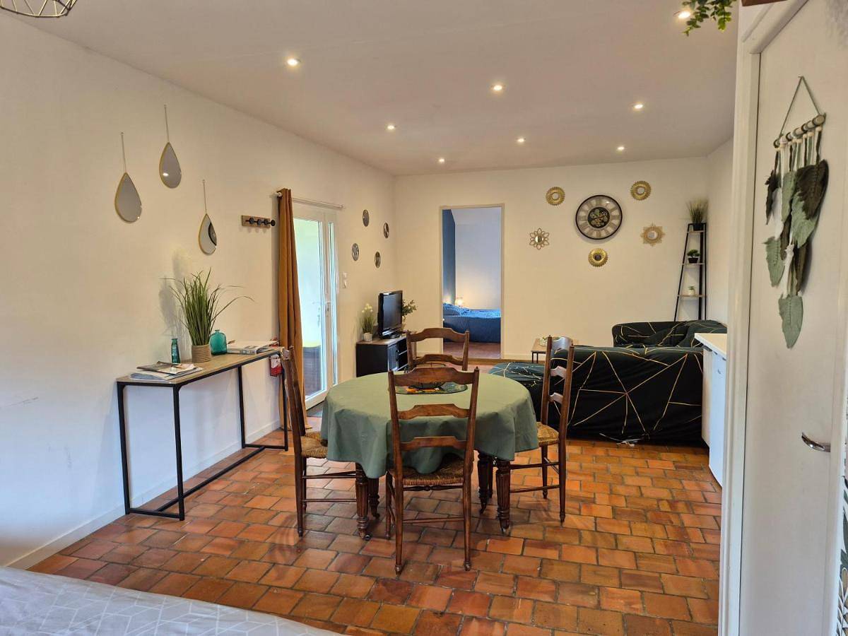 Appartement entier, Appartement à 5 min des lacs in Mathaux, Parc naturel régional de la Forêt d'Orient