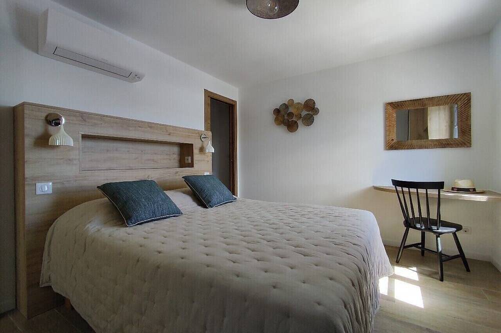 Appartement entier, Bellagiraglia, Location les Pieds Dans L'eau à Barcaggio in Barcaggio, Ersa