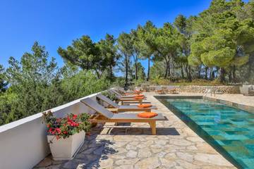 Villa in Cala Tarida, Sant Josep de sa Talaia für 14 