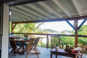 Gîte pour 4 personnes, avec jardin ainsi que terrasse et jacuzzi dans Le Marin