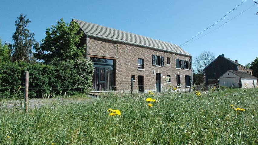 Maison de vacances pour 14 personnes, avec terrasse et jardin dans Région wallonne