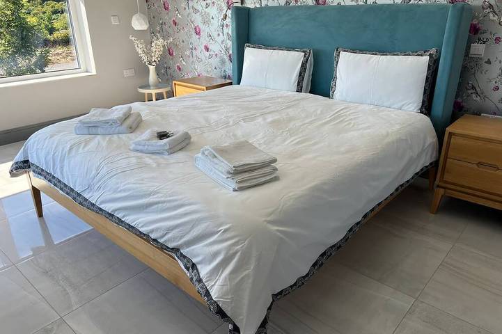 Exquisite Galway City- Luxury Home 2miles from city center in Galway, County Galway