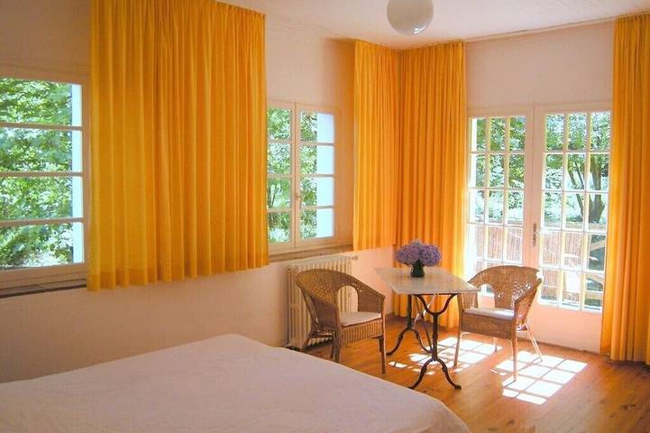 Location de vacances pour 8 personnes, avec balcon et jardin à Bardos - 2