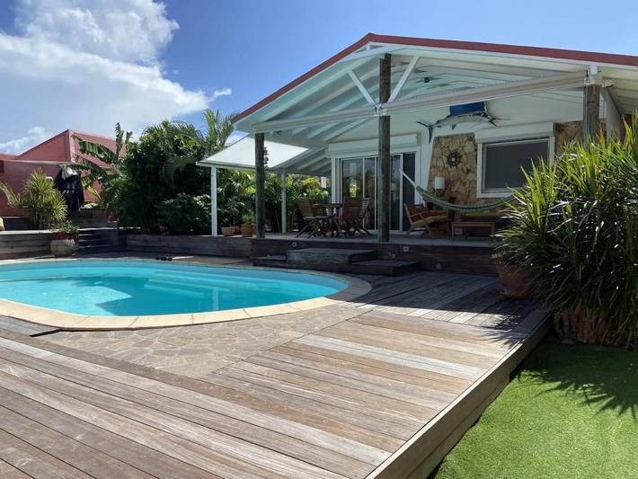 Chalet para 2 personas, con terraza además de jardín y piscina en Saint-Barthélemy