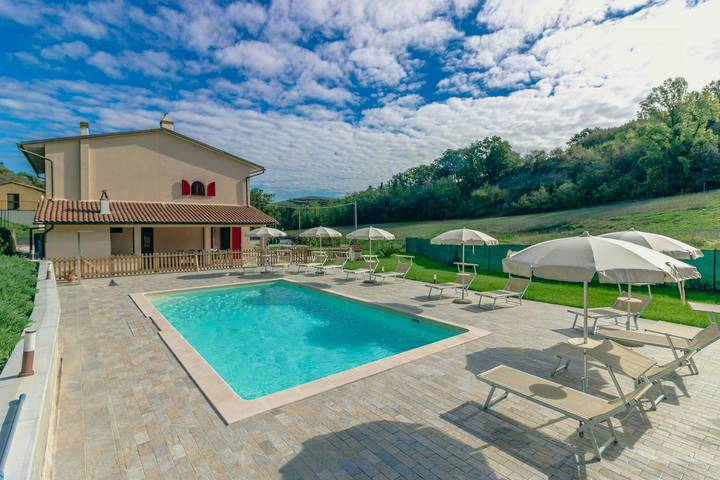Casa vacanza per 12 persone, con terrazza e giardino, adatto a famiglie con bambini - 1