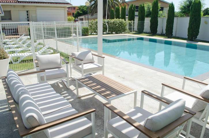 Location de vacances pour 8 personnes, avec Terrasse et Jardin ainsi que Piscine et Vue à Tudela - 2