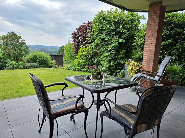 Gîte pour 2 personnes, avec Terrasse et Jardin à Ney