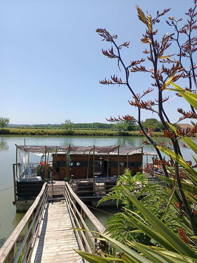 Bateau pour 4 personnes, avec vue et terrasse à Port-de-Lanne