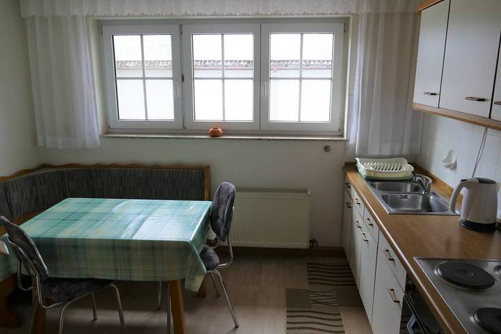 Ganze Ferienwohnung, Ferienwohnung für 5 Personen mit Balkon/Terrasse in Aalen, Schwäbische Ostalb