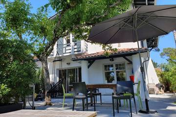 Villa pour 9 personnes, avec jacuzzi et jardin dans Pyla-sur-Mer