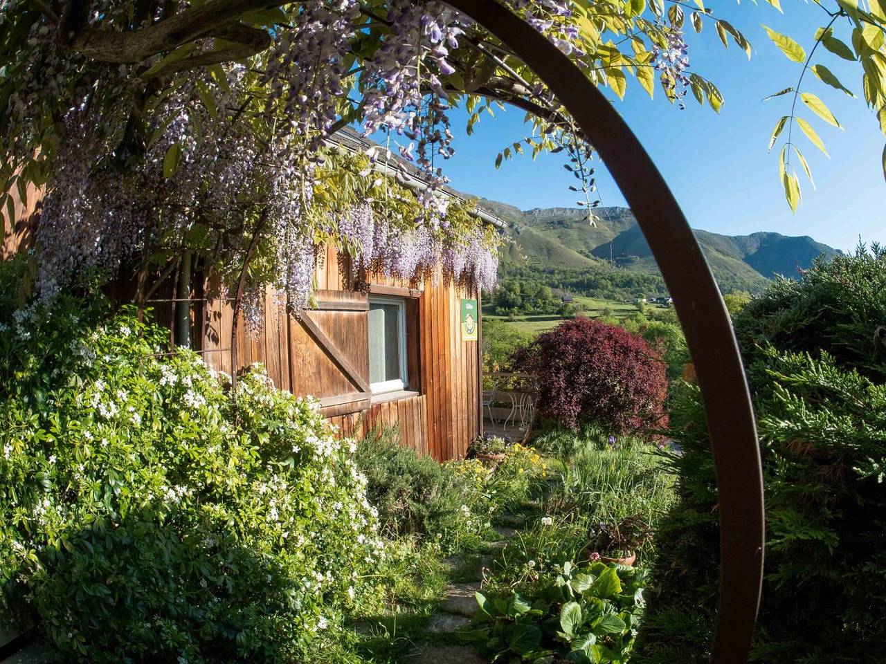 La petite maison en bois in Sère-en-Lavedan, Pyrénées