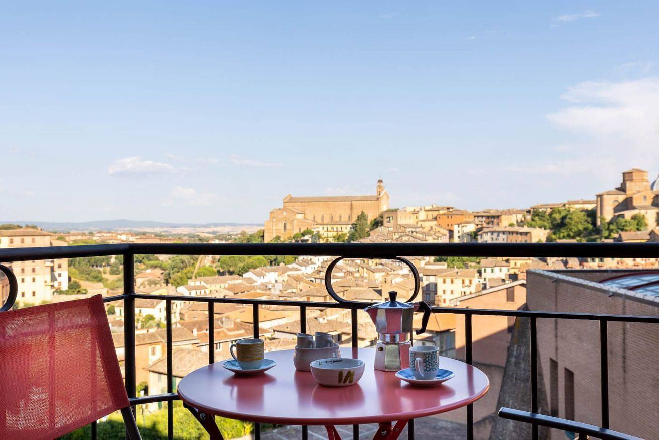Appartement entier, Siena Historic Center Stylish Flat with Balcony! in Sienne, Province de Sienne