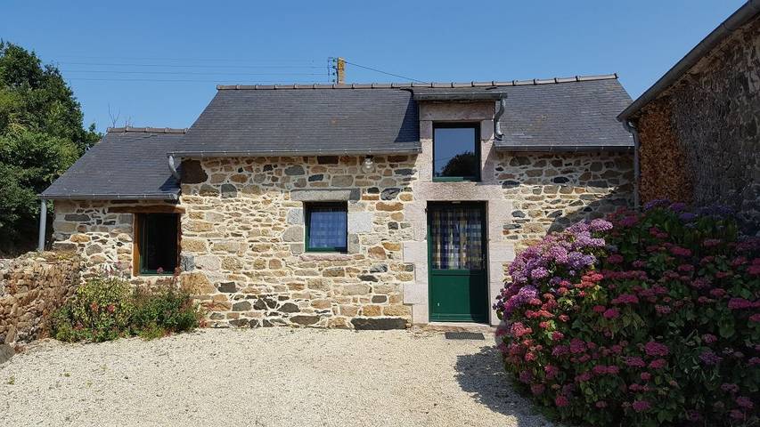 Gîte pour 4 personnes, avec jardin dans Lamballe-Armor - 2