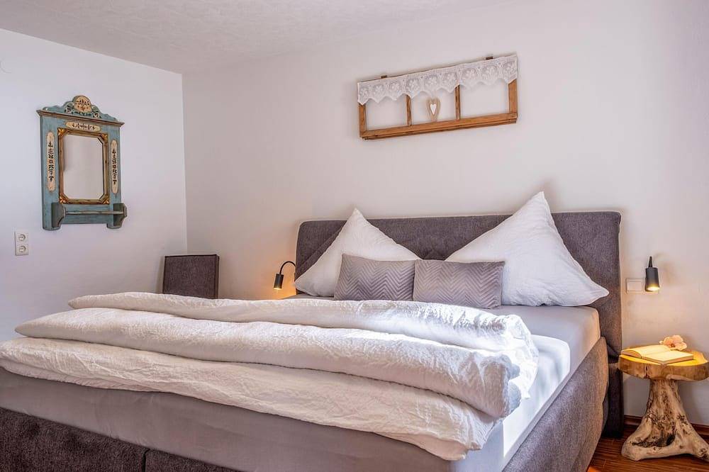 Ganze Wohnung, Sonnige Ferienwohnung, Terrasse und Bergblick in Loferer und Leoganger Steinberge, Sankt Jakob in Haus