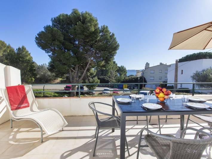 Ferienwohnung für 5 Personen, mit Terrasse in Platja Grifeu