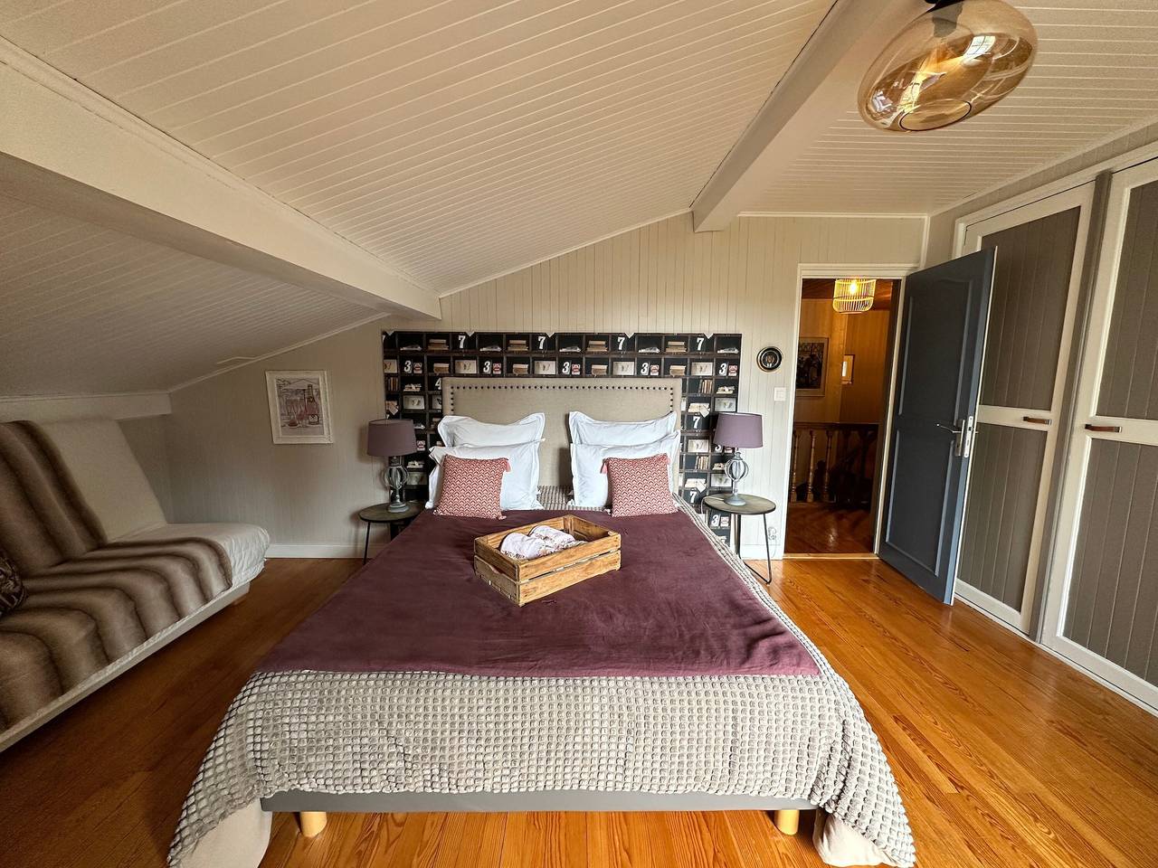 Chambre d’hôtes « Le Grenier de Jeanne » avec vue montagne, piscine partagée et Wi-Fi in Fillière, Région d'Annecy