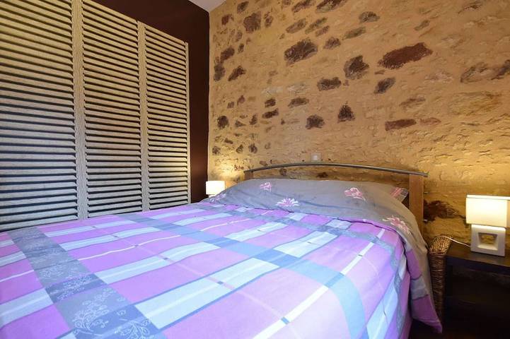 Location de vacances pour 6 personnes, avec piscine ainsi que terrasse et jardin, animaux acceptés à Montferrand-du-Périgord - 4