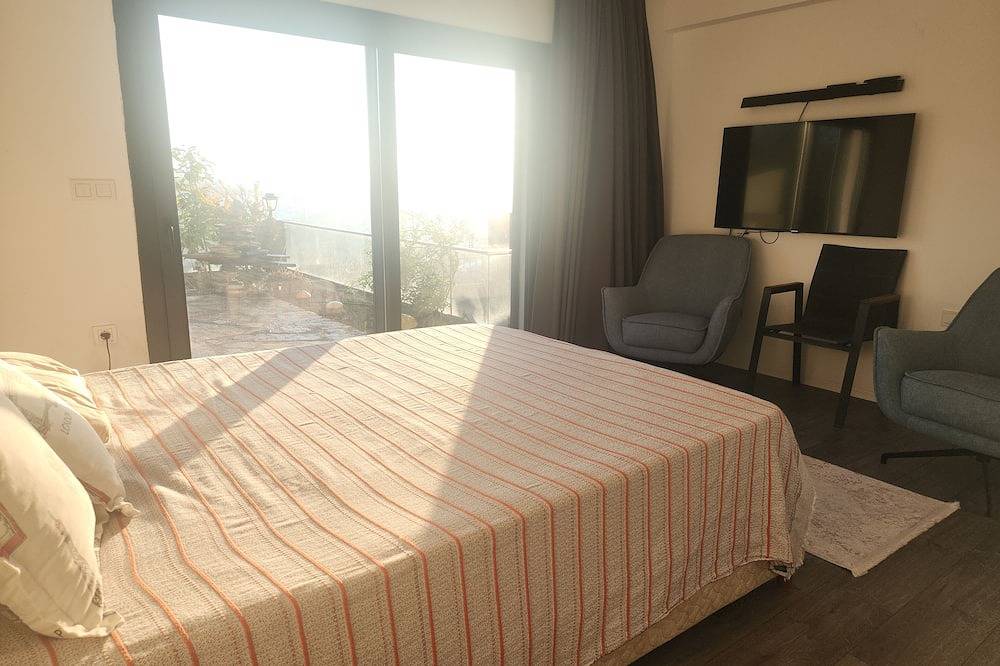 Seaside Bliss Awaits – Private Bodrum Villa with Pool & Stunning Views in Bodrum, Türkische Ägäis
