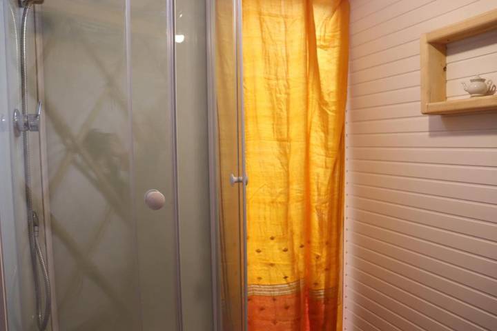 Tente pour 3 personnes, avec terrasse et jardin dans le Cantal - 2