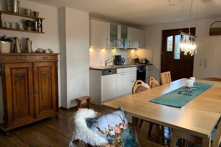Ferienwohnung für 9 Personen, mit Balkon und Garten in Denklingen