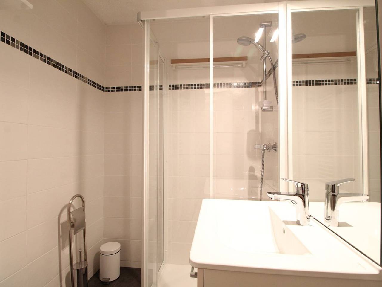 Gehele studio, Renovated Studio for 4 in Village Center, Near Ski Lifts and Amenities in Les Carroz, Arâches-la-Frasse