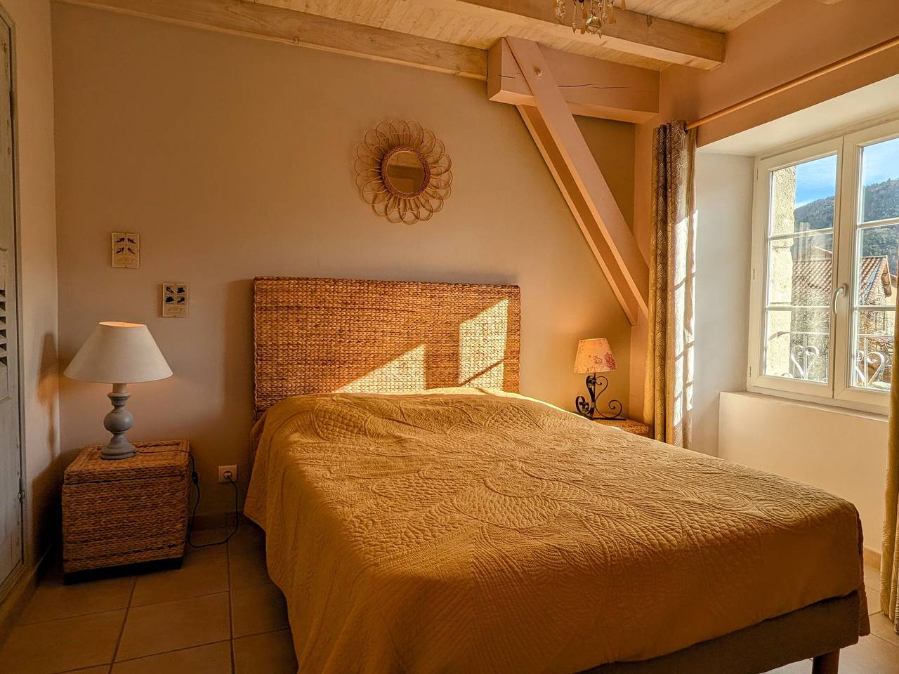 Gîte familial au cœur des gorges de la Loire avec équipements bébé et loisirs extérieurs in Lavoûte-sur-Loire, Haute-Loire