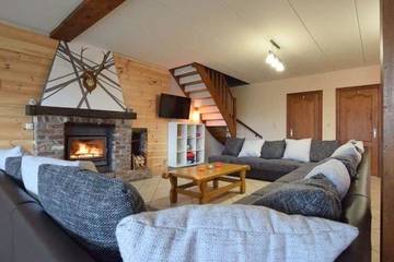 Location de vacances pour 20 personnes, avec vue et jardin, animaux acceptés à Marche-en-Famenne