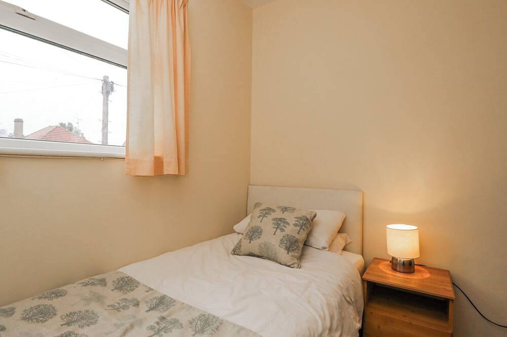Lavender Harmony House, with a garden in Swindon in Swindon, Zuid-West Engeland