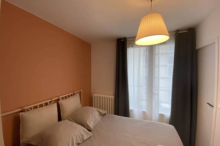 Entire apartment, Le Majestic in Saint-Étienne, Pilat Regional Nature Park