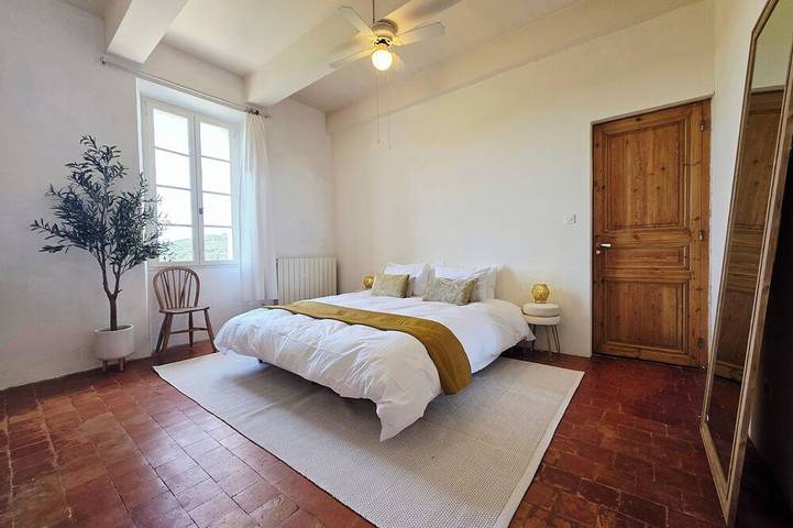 Location de vacances pour 8 personnes, avec jardin et piscine, animaux acceptés à Crestet - 2