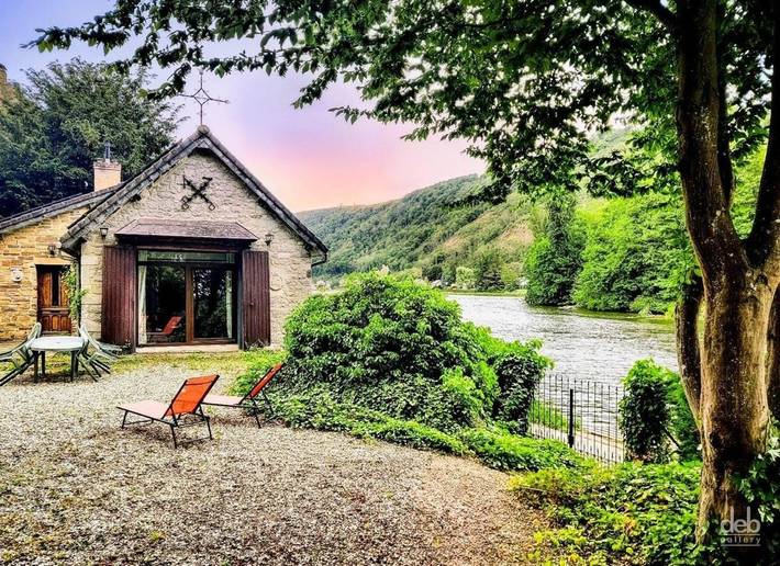 Gîte pour 4 personnes, avec jardin et vue dans Godinne