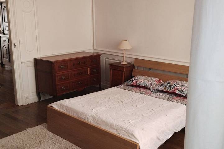 Ganze Wohnung, Just a stone's throw from the Citadel, a luxury apartment that sleeps 5. in Besançon, Doubs