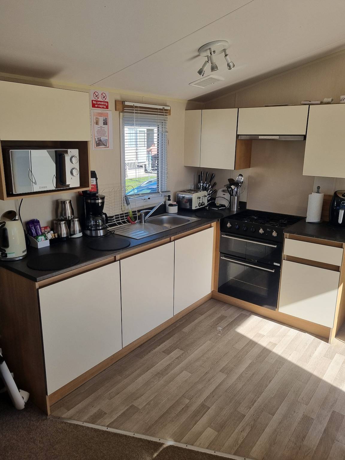 Trecco Bay Porthcawl 2-Bed Caravan, Sleeps 6 in Porthcawl, Bridgend region