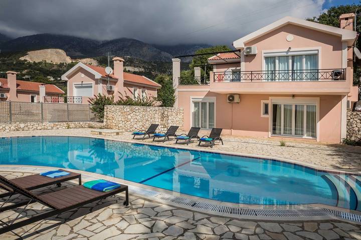 Villa with pool for 8 people, with ocean view and garden as well as pool and balcony in Kefalonia