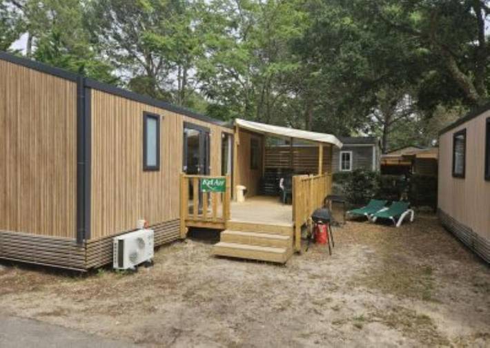 Vakantiehuis voor 7 personen, with Terras and Whirlpool as well as Kinderzwembad and Zwembad in Labenne