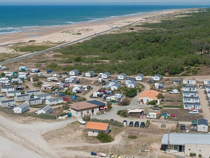 Camping Soleil D'or - Mobilhome 6 personnes - Mobil Home Standard Samedi 3 Chambres in Vendays-Montalivet, Région de Lesparre-Médoc