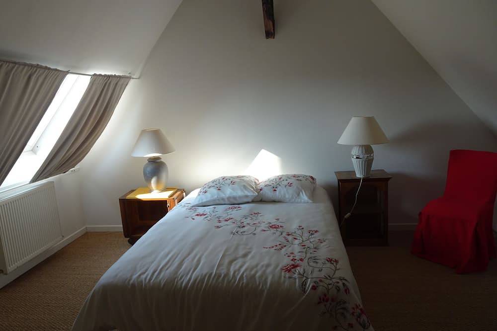 Family Home, former farmhouse with exceptional views. in Pommerieux, Mayenne (desambiguación)