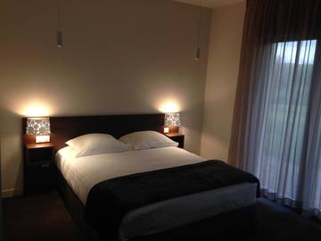 Hôtel pour 3 personnes, avec vue sur le lac ainsi que jardin et vue à Morhange (Moselle)