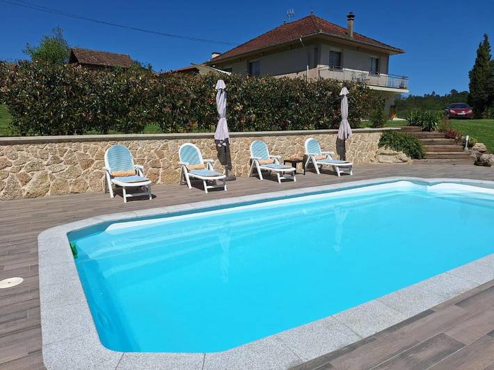 Casa rural para 9 personas, con Balcón y Terraza además de Jardín y Piscina en Puenteareas