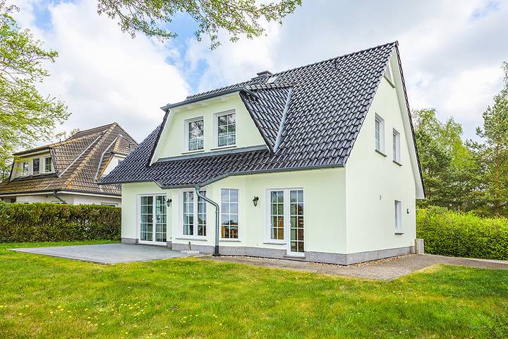 Ferienhaus für 5 Personen, mit Terrasse und Garten sowie Ausblick in Mölschow
