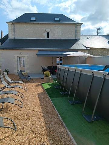 Gîte pour 10 personnes, avec piscine et jardin à Gizeux
