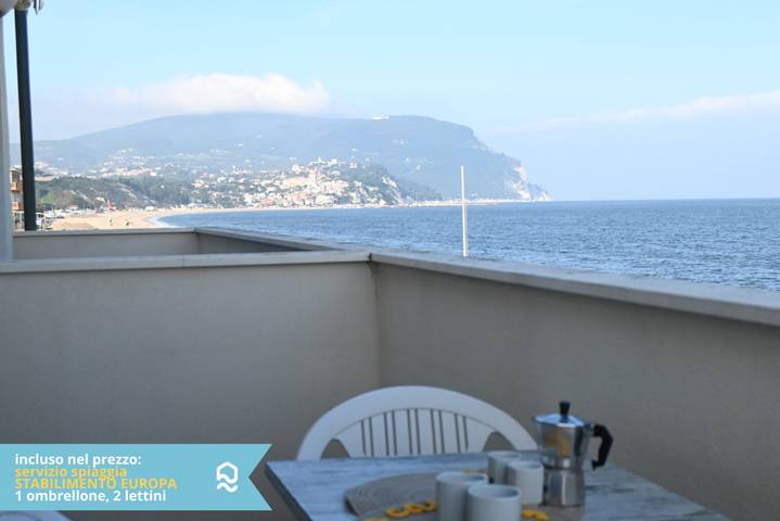 Appartement entier, Appartement de vacances pour 4 personnes avec balcon/terrasse in Marcelli, Numana