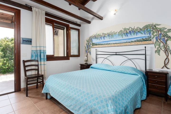 Studio 'Osalla' with Mountain View, Wi-Fi and Air Conditioning in Orosei, Gulf of Orosei